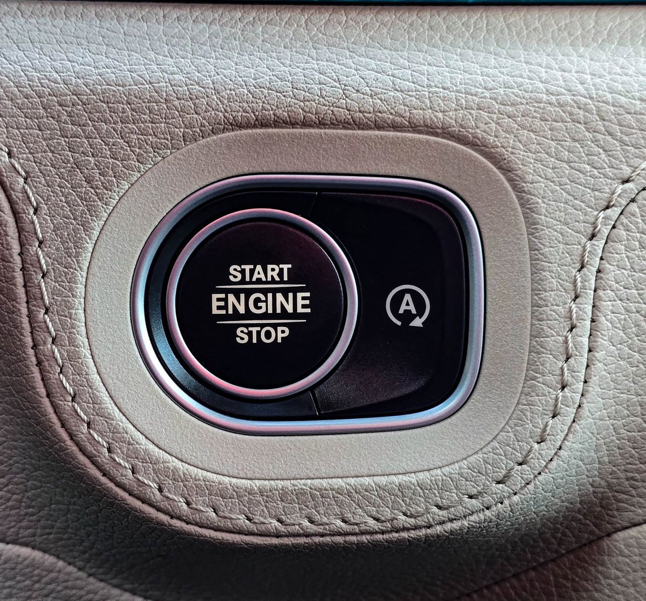 Used 2024 Mercedes-Benz GLS 450 4MATIC image 23