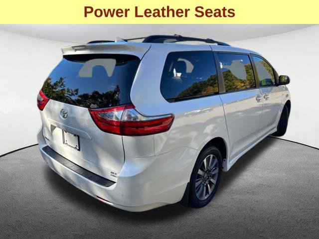 Used 2020 Toyota Sienna XLE w/ XLE Navigation Package AWD/4WD image 10
