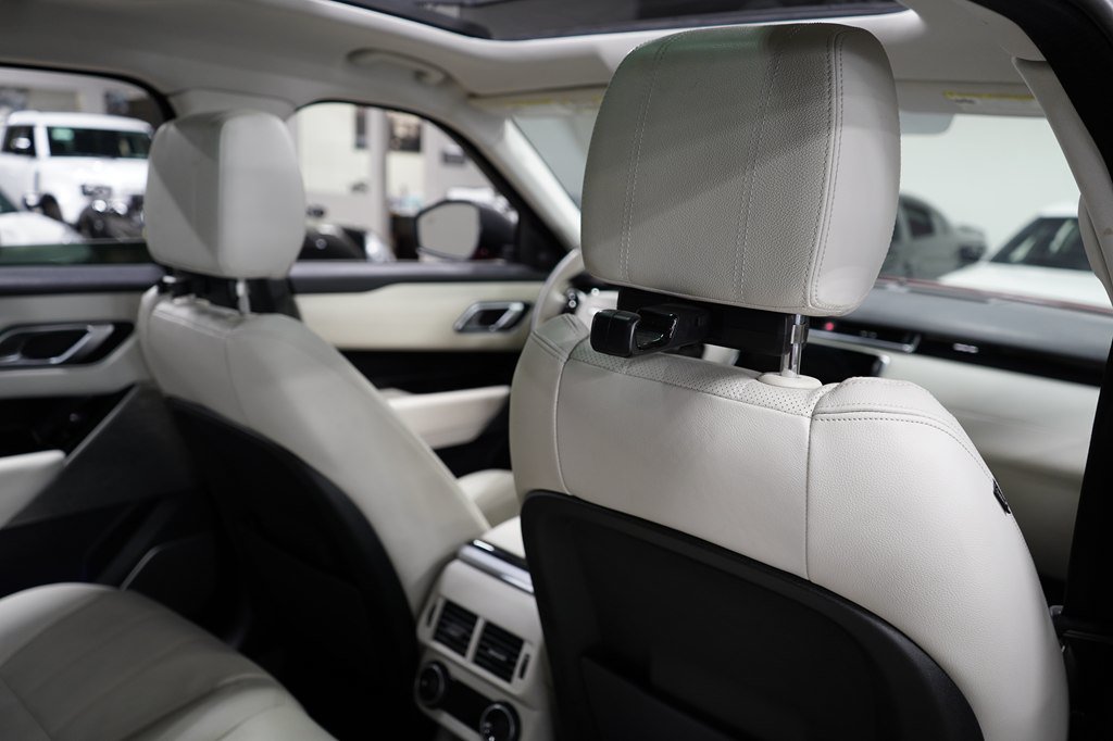 Used 2019 Land Rover Range Rover Velar R-Dynamic SE AWD/4WD image 31