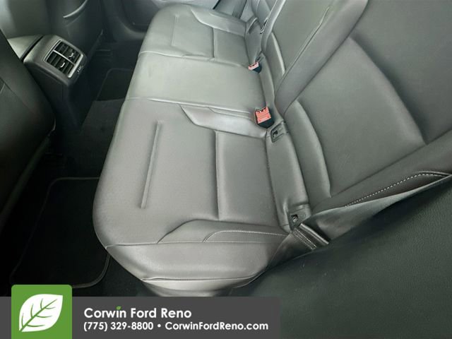 Used 2015 Volkswagen Golf S image 19