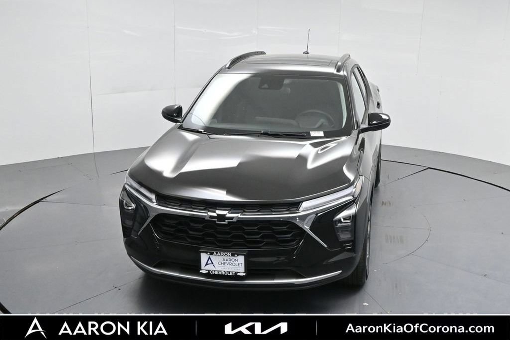 Used 2026 Chevrolet Trax LT w/ Sunroof Package FWD image 60