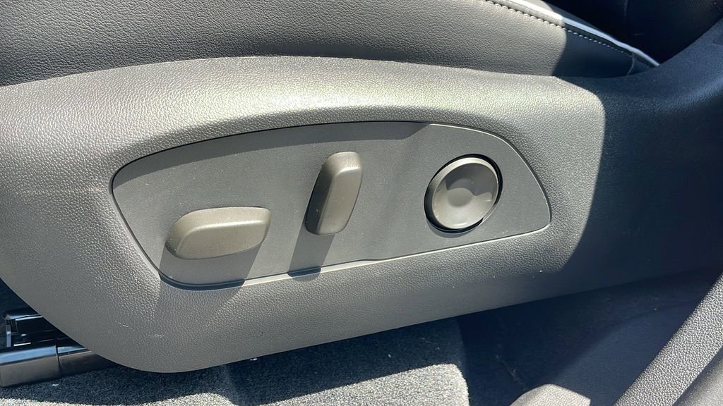 New 2025 Buick Enclave Sport Touring w/ Power Package image 11