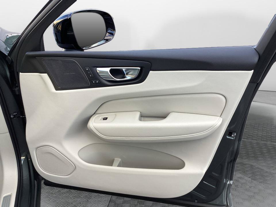 New 2027 Volvo XC60 T8 Ultra AWD/4WD image 31