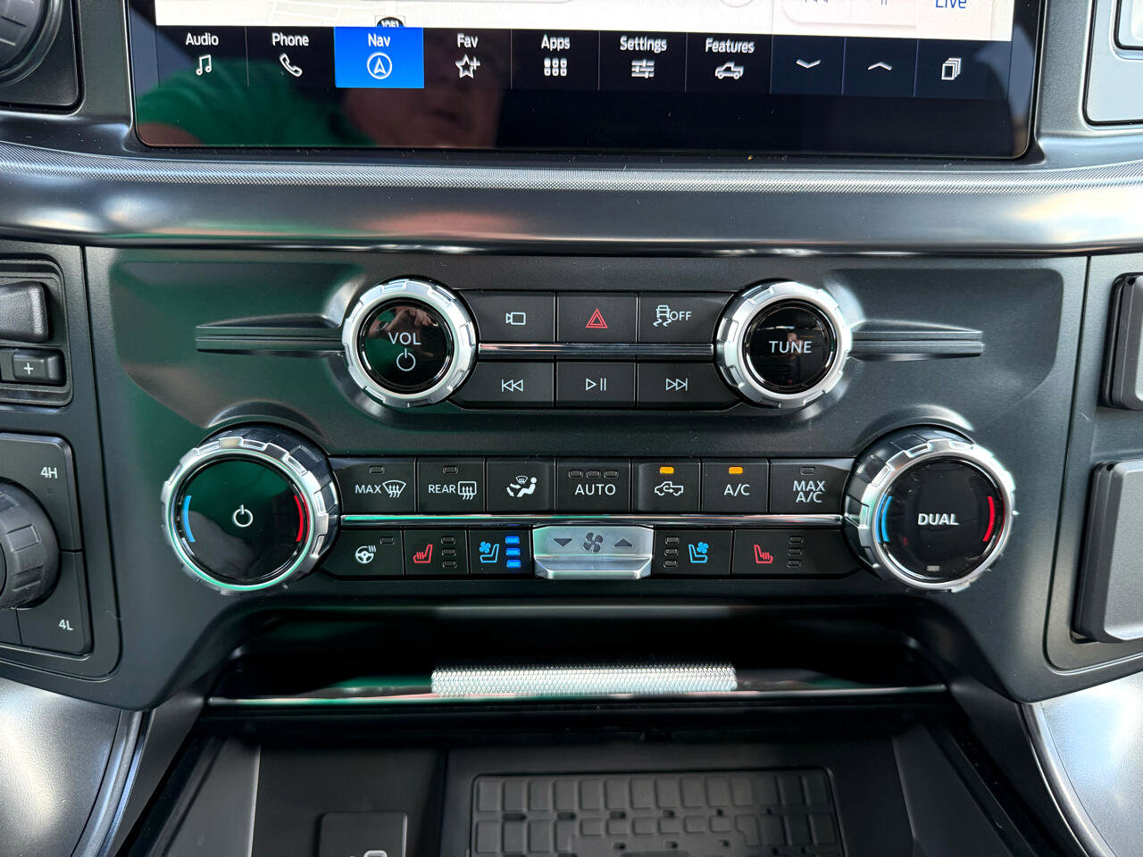 New 2025 Ford F150 Tremor w/ Equipment Group 402A High image 27