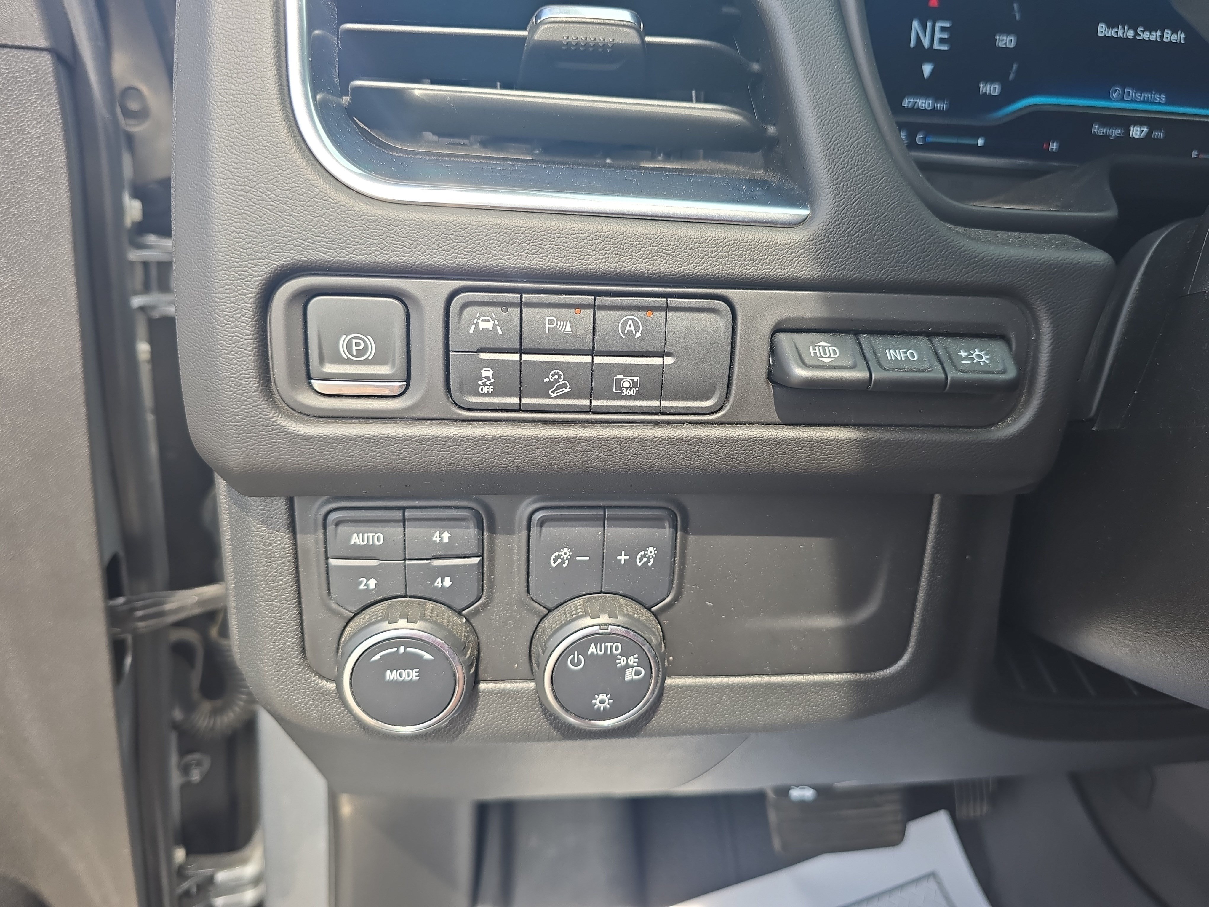 Used 2023 Chevrolet Tahoe High Country w/ Premium Package 2 AWD/4WD image 27