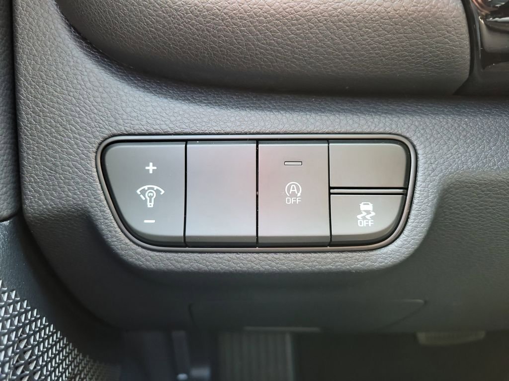 New 2026 Kia Seltos S FWD image 24