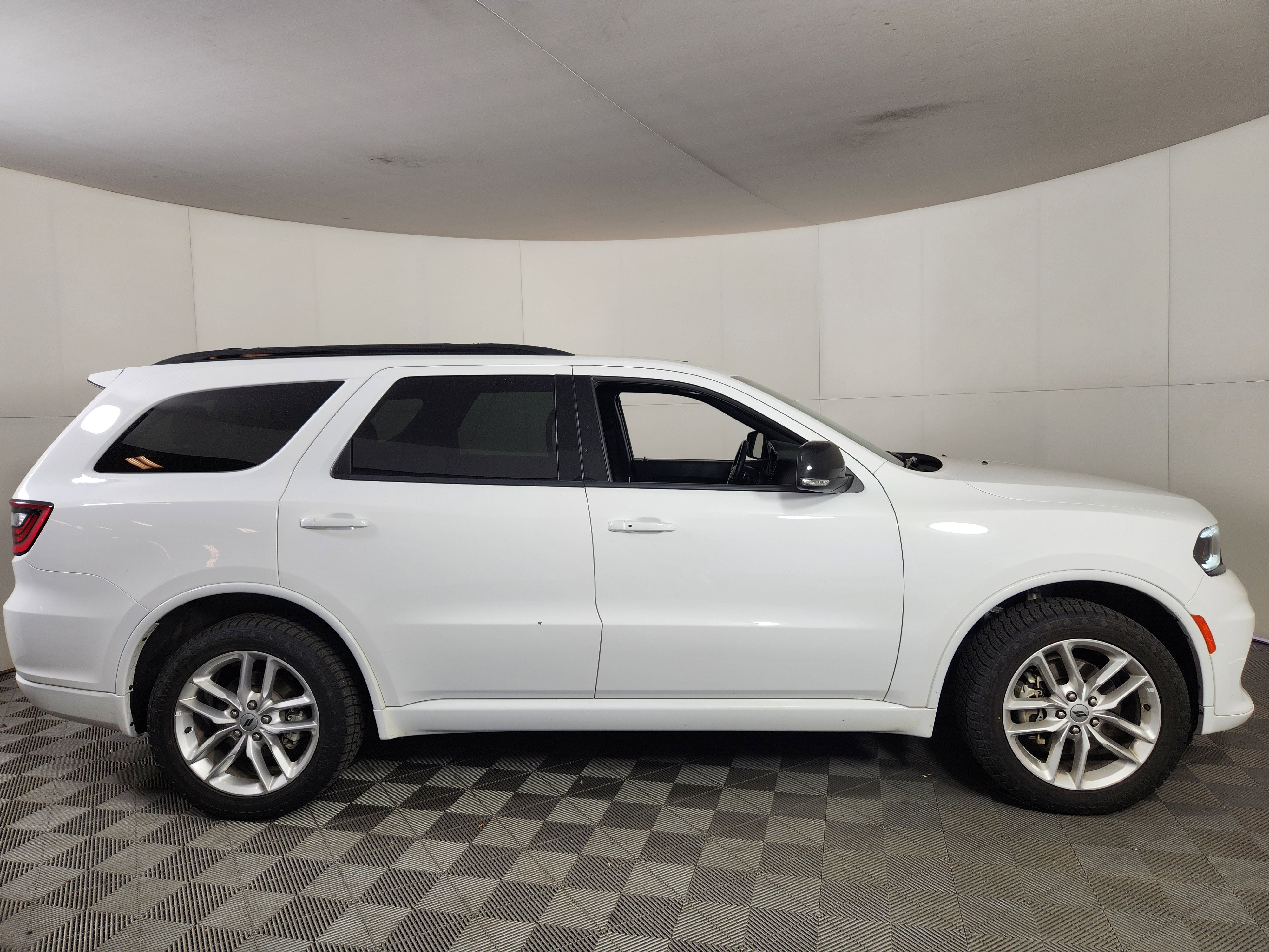 Used 2024 Dodge Durango GT AWD/4WD image 8