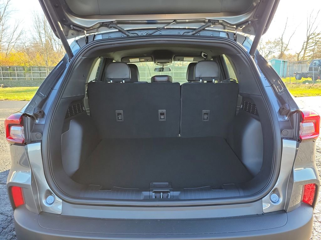 New 2026 Ford Escape ST-Line w/ Cold Weather Package image 10