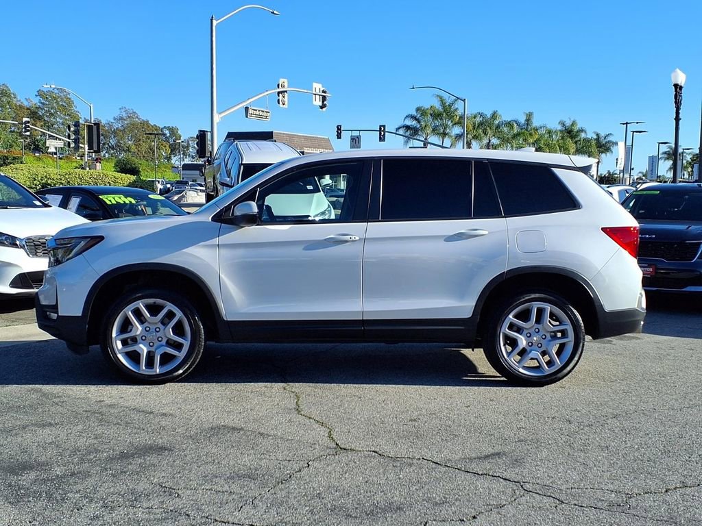 Used 2024 Honda Passport EX-L image 2