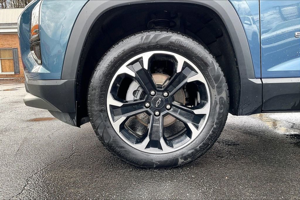 Used 2025 Chevrolet Equinox LT image 9