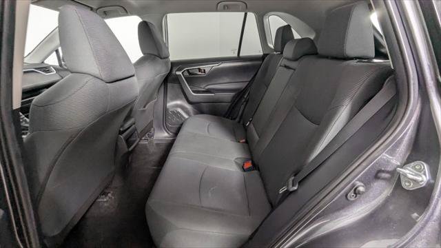 Used 2020 Toyota RAV4 LE w/ All Weather Liner Package AWD/4WD image 17
