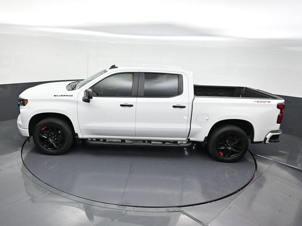 Used 2023 Chevrolet Silverado 1500 RST w/ Redline Edition AWD/4WD image 17