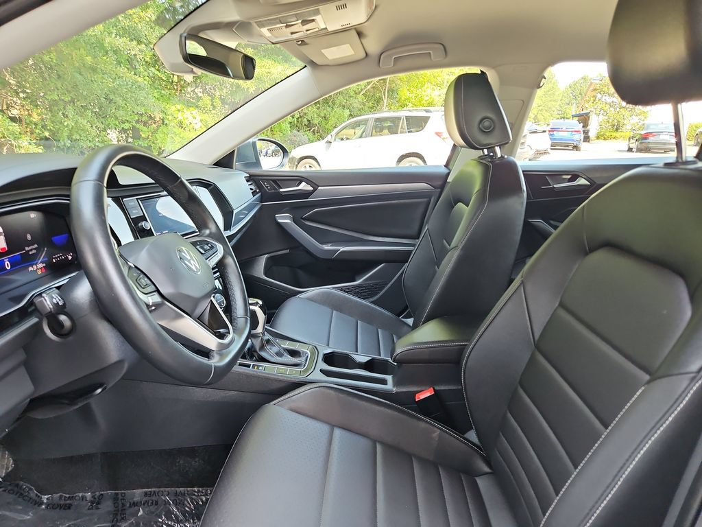 Used 2024 Volkswagen Jetta SE FWD image 21