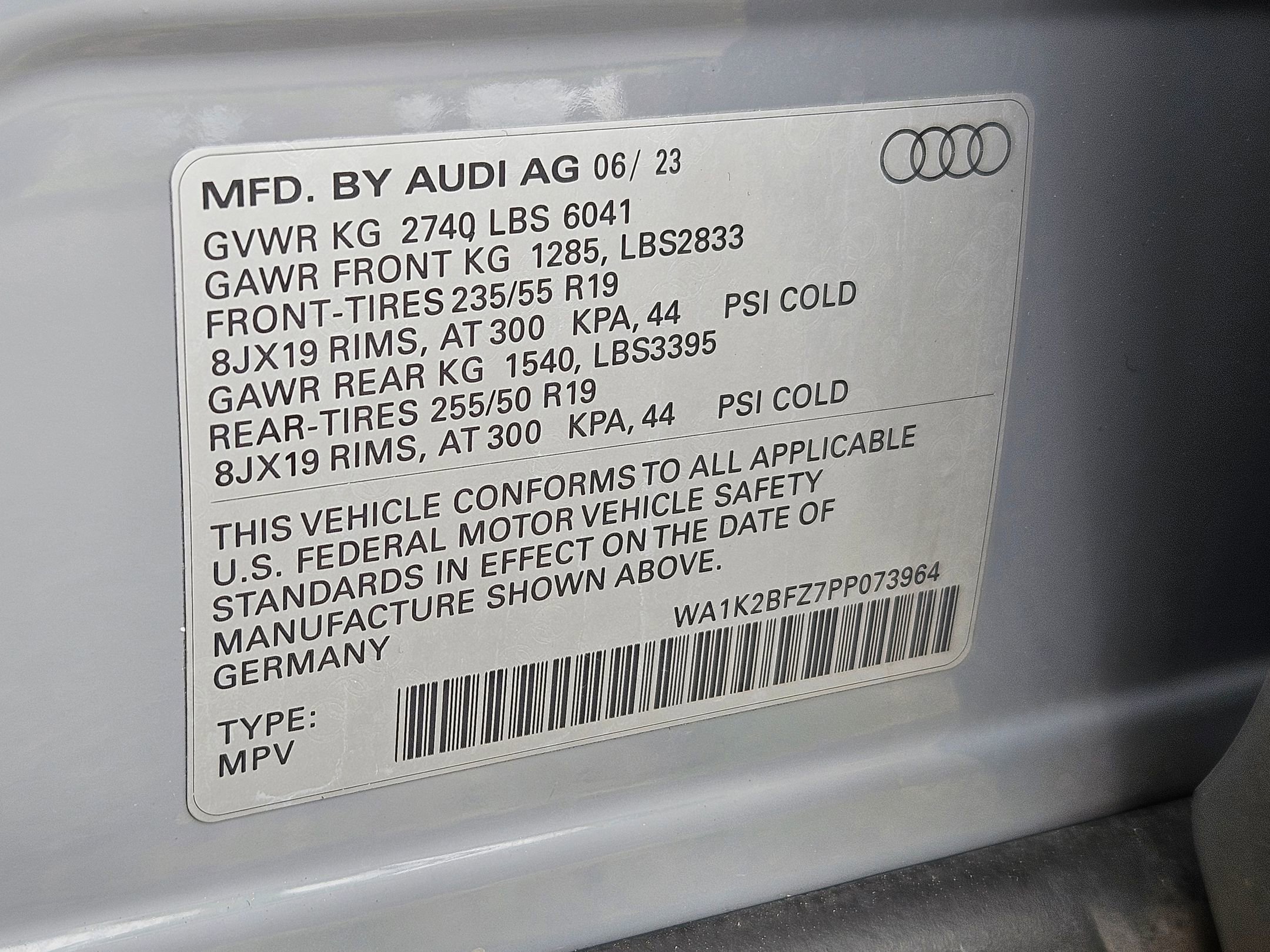 Used 2023 Audi Q4 e-tron Premium w/ Convenience Package AWD/4WD image 33