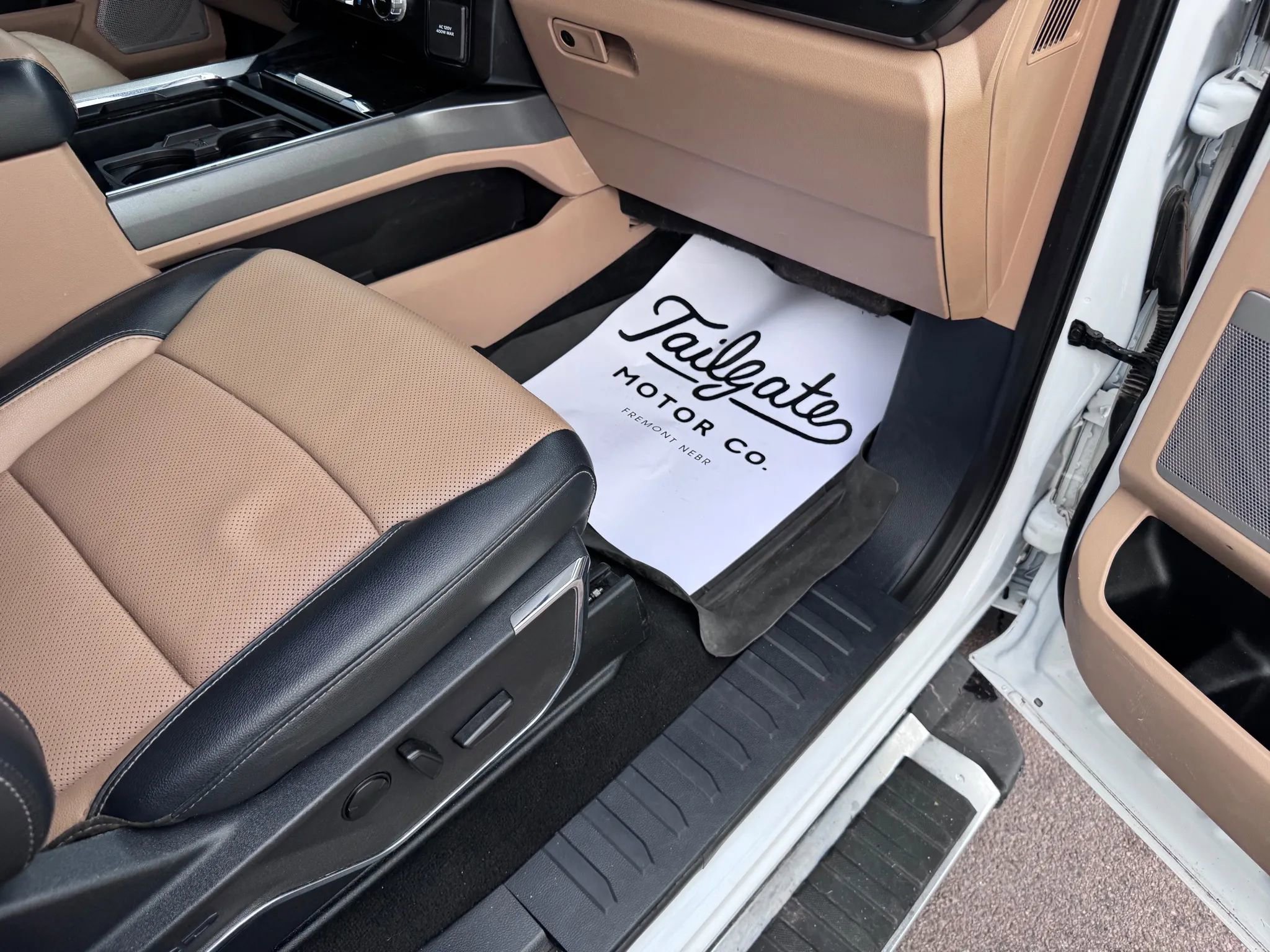 Used 2023 Ford F250 Lariat w/ Chrome Package image 22