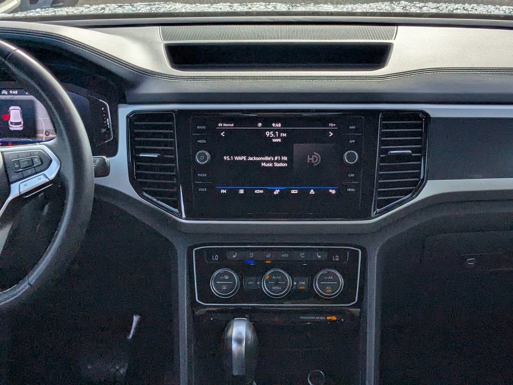 Used 2021 Volkswagen Atlas Cross Sport SEL Premium image 17