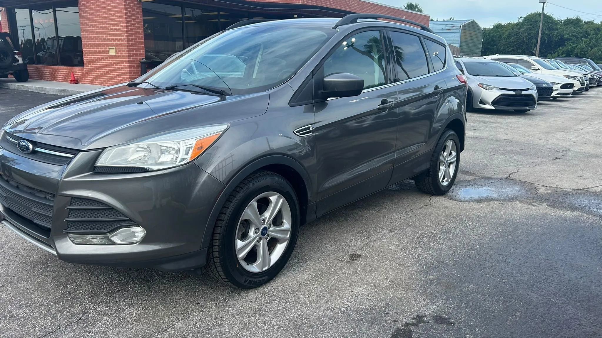 Used 2014 Ford Escape SE w/ Equipment Group 201A image 3