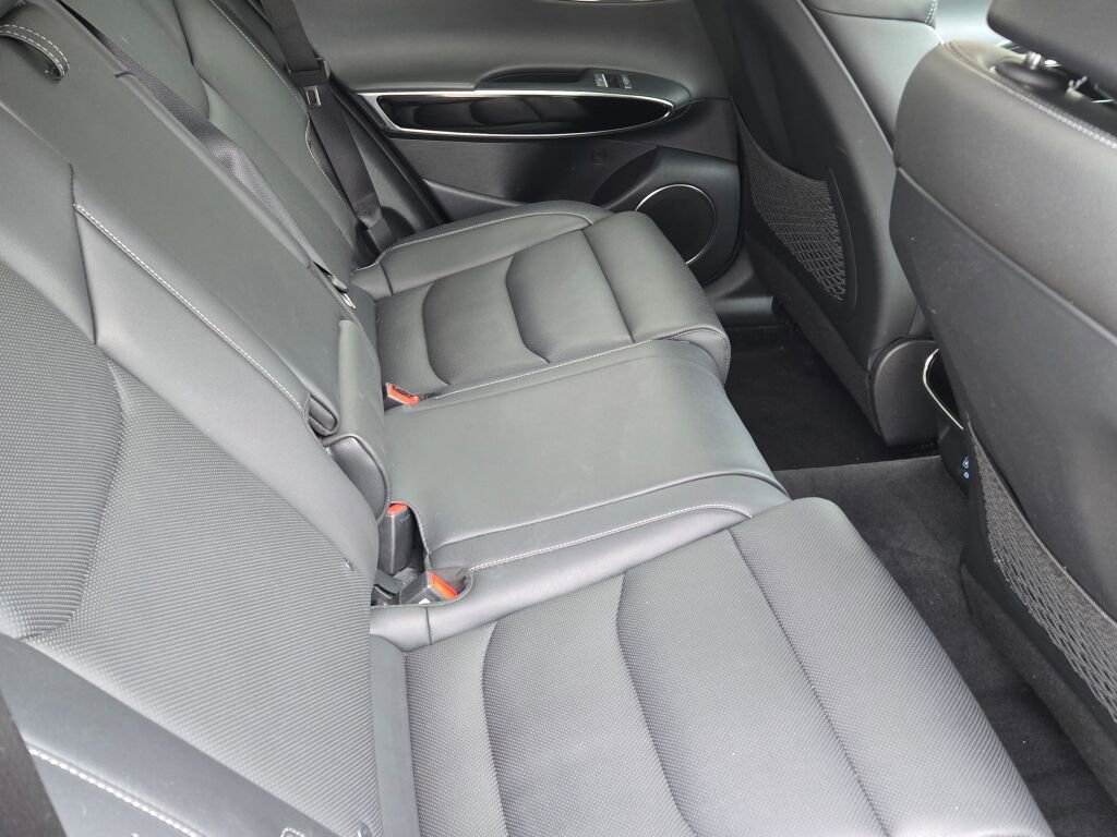 Used 2025 Genesis GV70 2.5T image 10