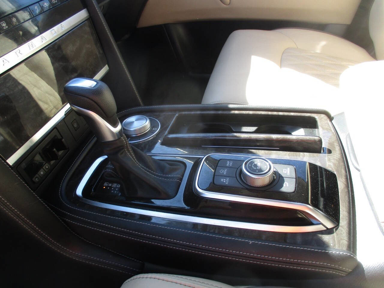 Used 2023 Nissan Armada Platinum w/ Captain's Chairs Package image 21