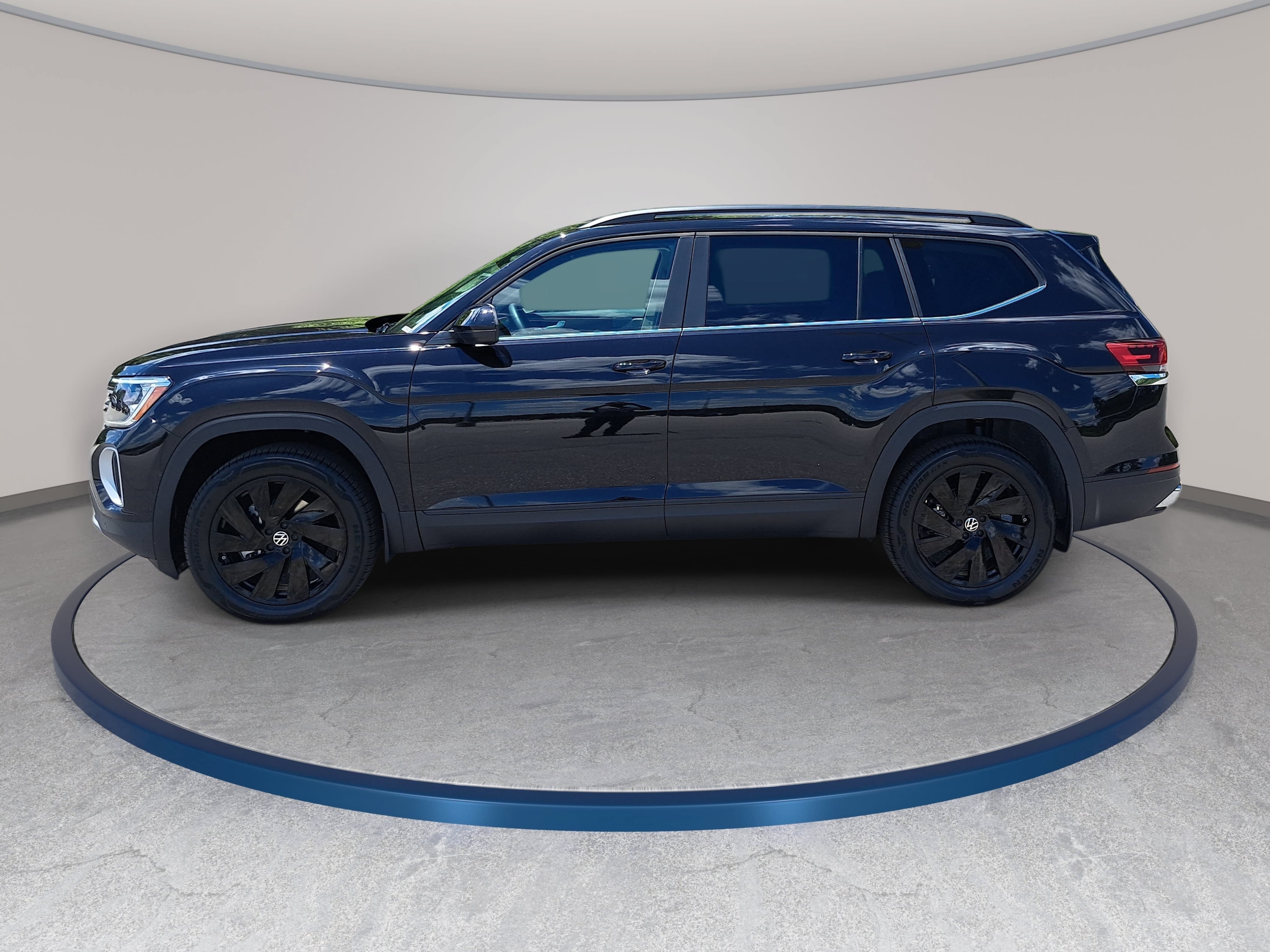 New 2026 Volkswagen Atlas SE FWD image 8