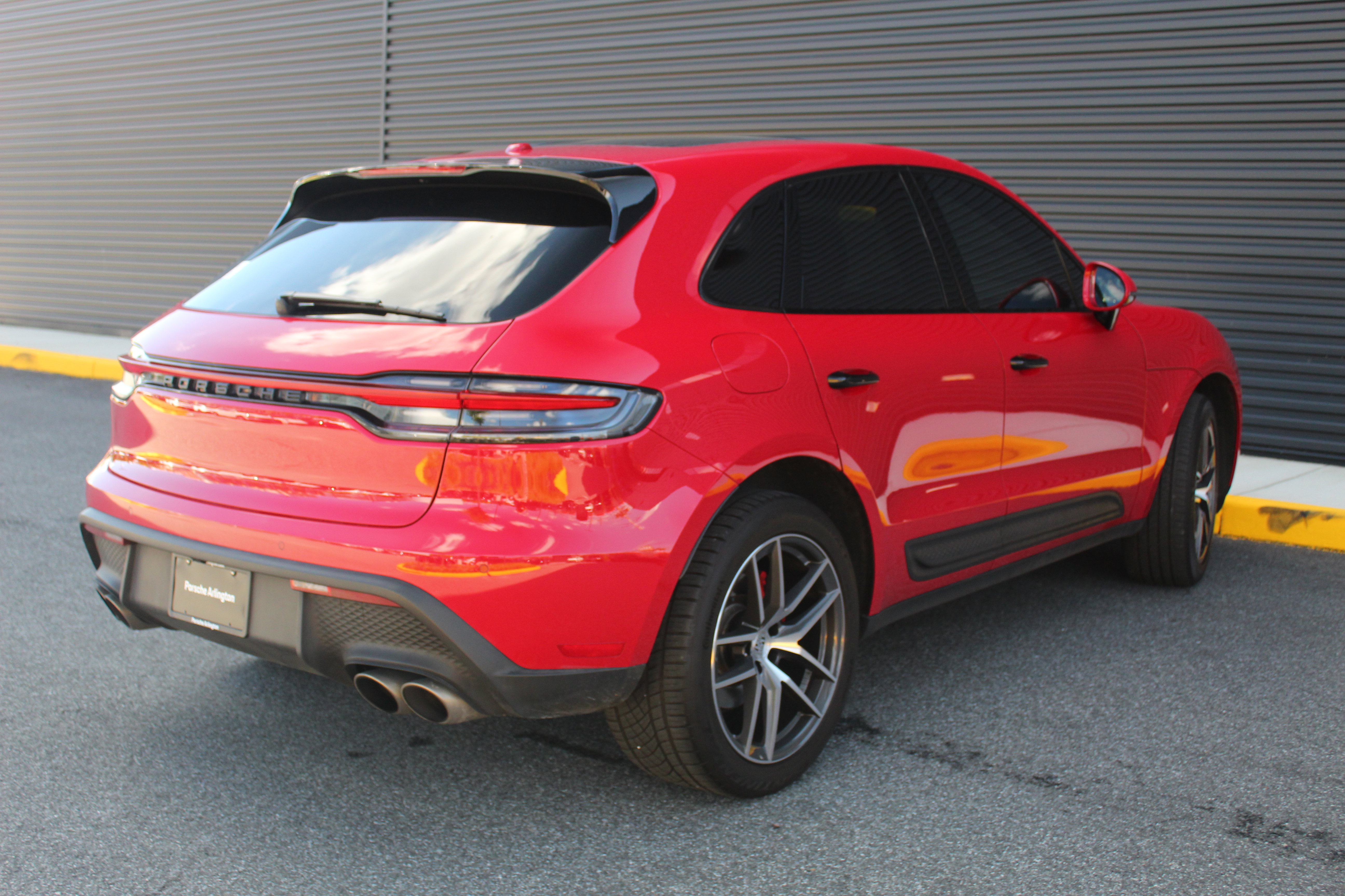 Used 2022 Porsche Macan S image 8
