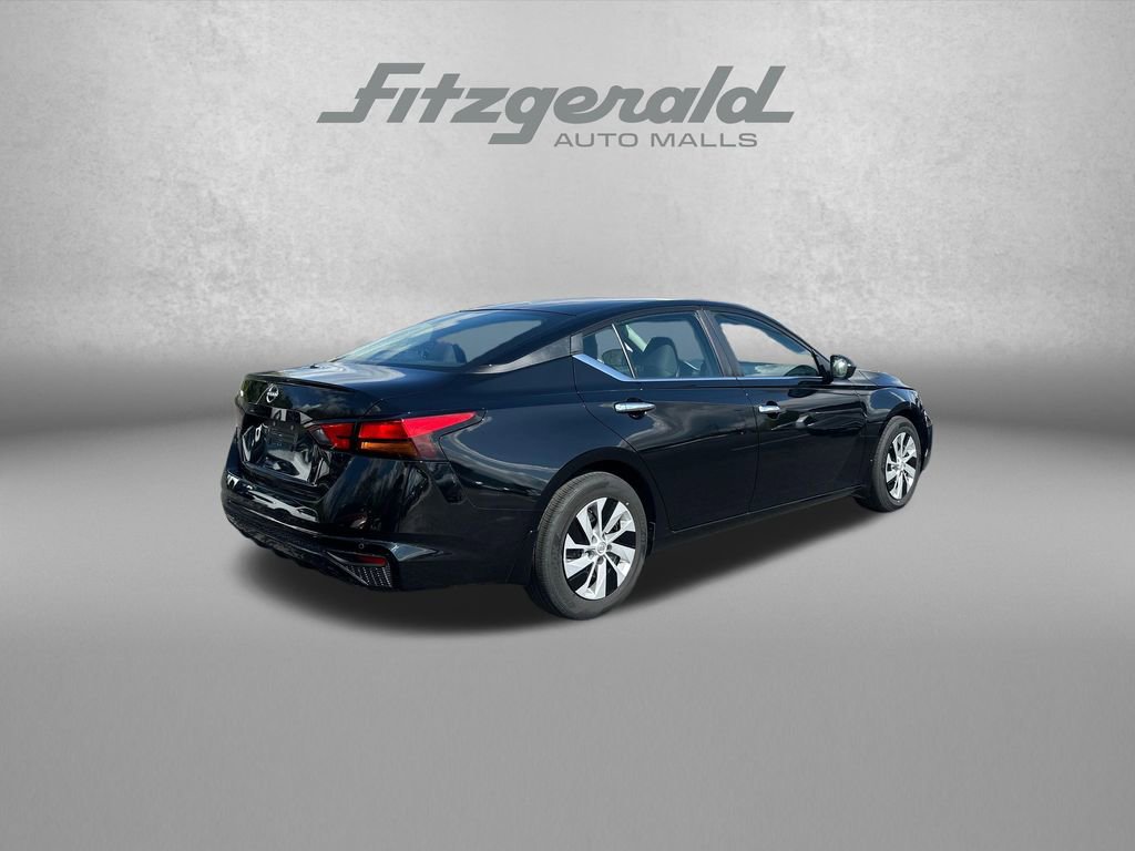 Used 2024 Nissan Altima 2.5 S FWD image 7