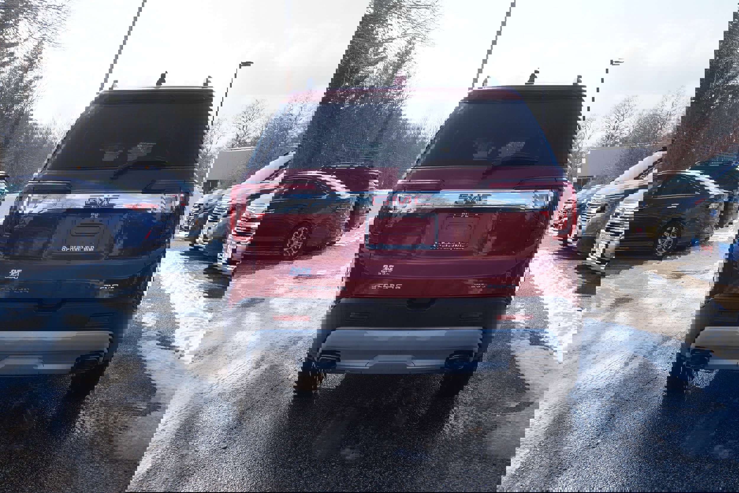 Used 2021 GMC Acadia SLE w/ Driver Convenience Package image 6