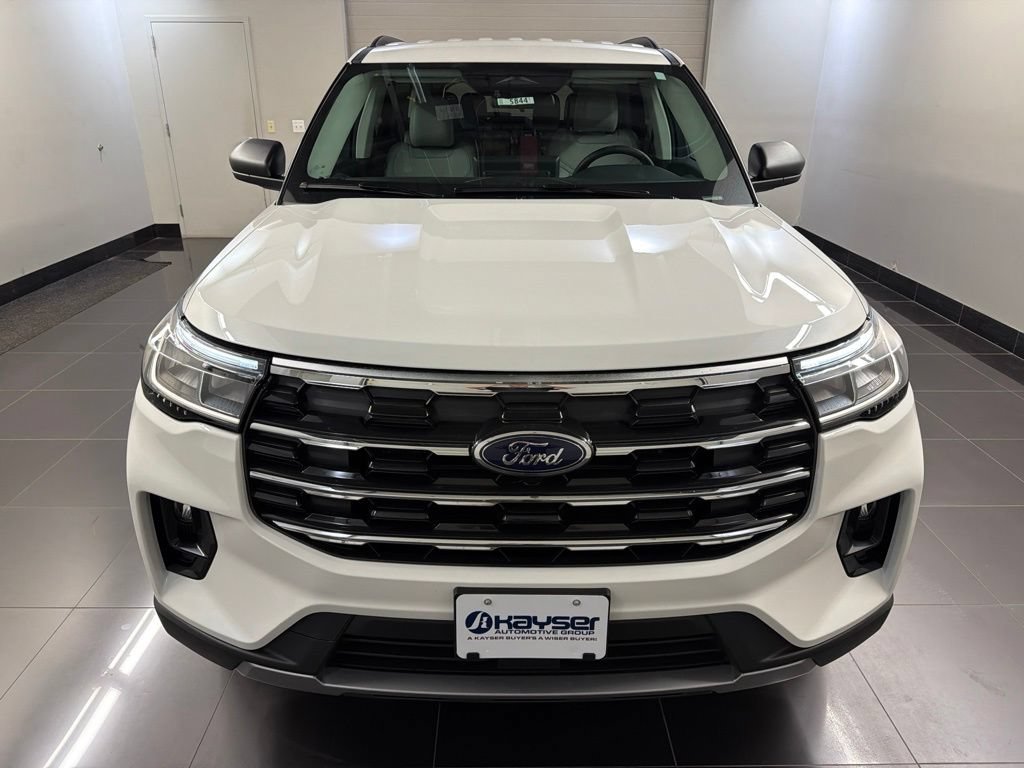 New 2026 Ford Explorer Active AWD/4WD image 2