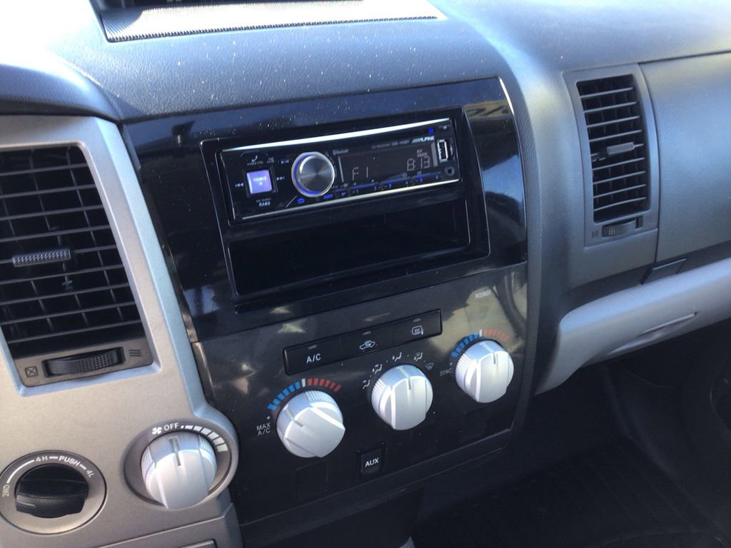 Used 2010 Toyota Tundra 4x4 Double Cab image 13