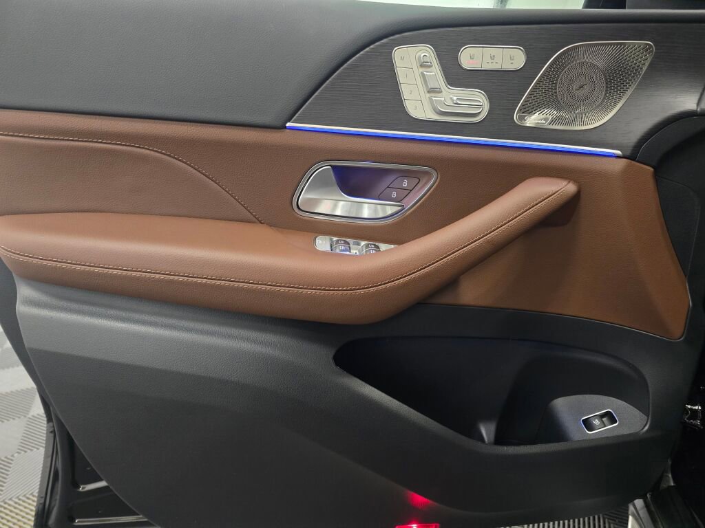 New 2026 Mercedes-Benz GLS 450 4MATIC image 25