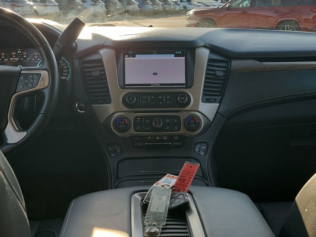 Used 2020 GMC Yukon Denali w/ Denali Premium Package image 25