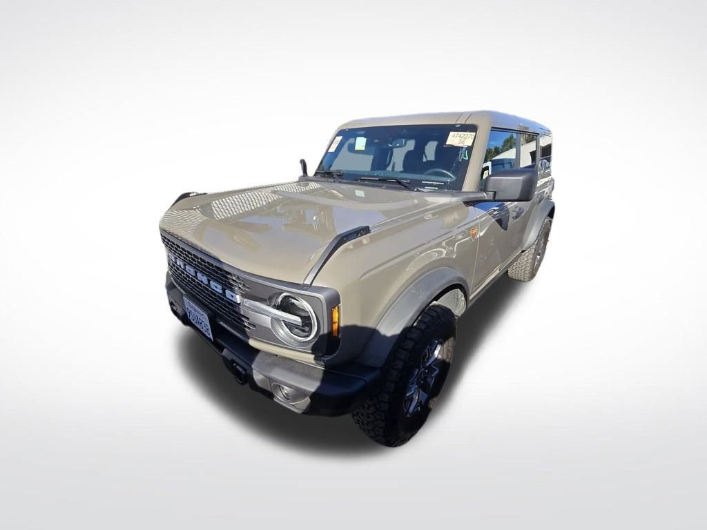 Used 2025 Ford Bronco Badlands image 5