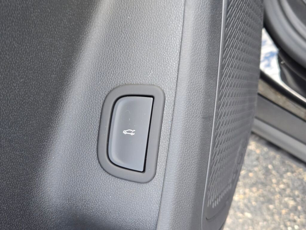 New 2026 Chevrolet Traverse Z71 w/ Driver Confidence Package image 25