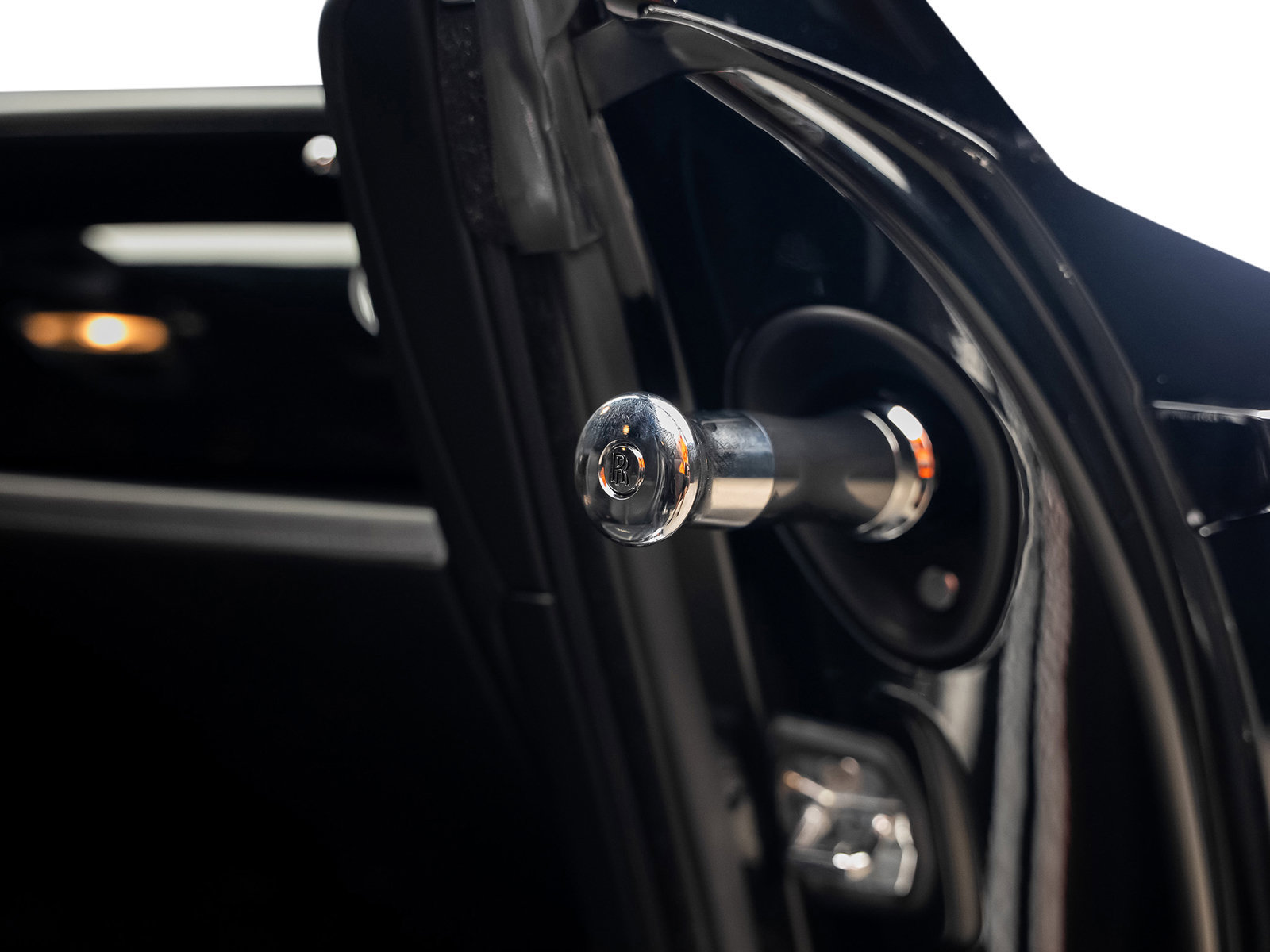Used 2016 Rolls-Royce Wraith RWD image 54