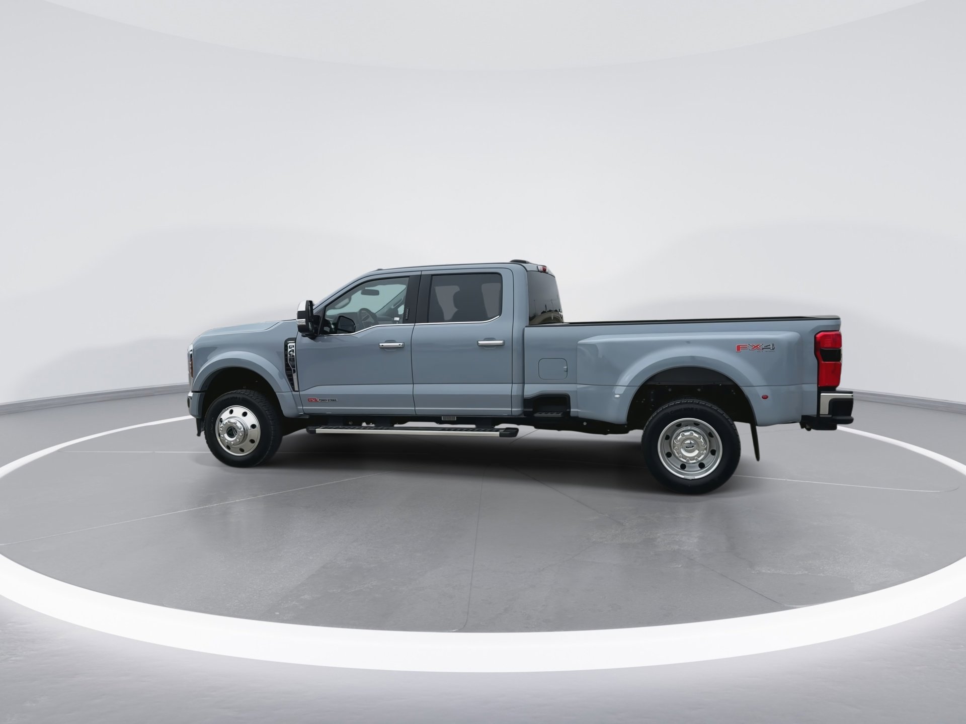New 2026 Ford F450 Lariat w/ Chrome Package image 5