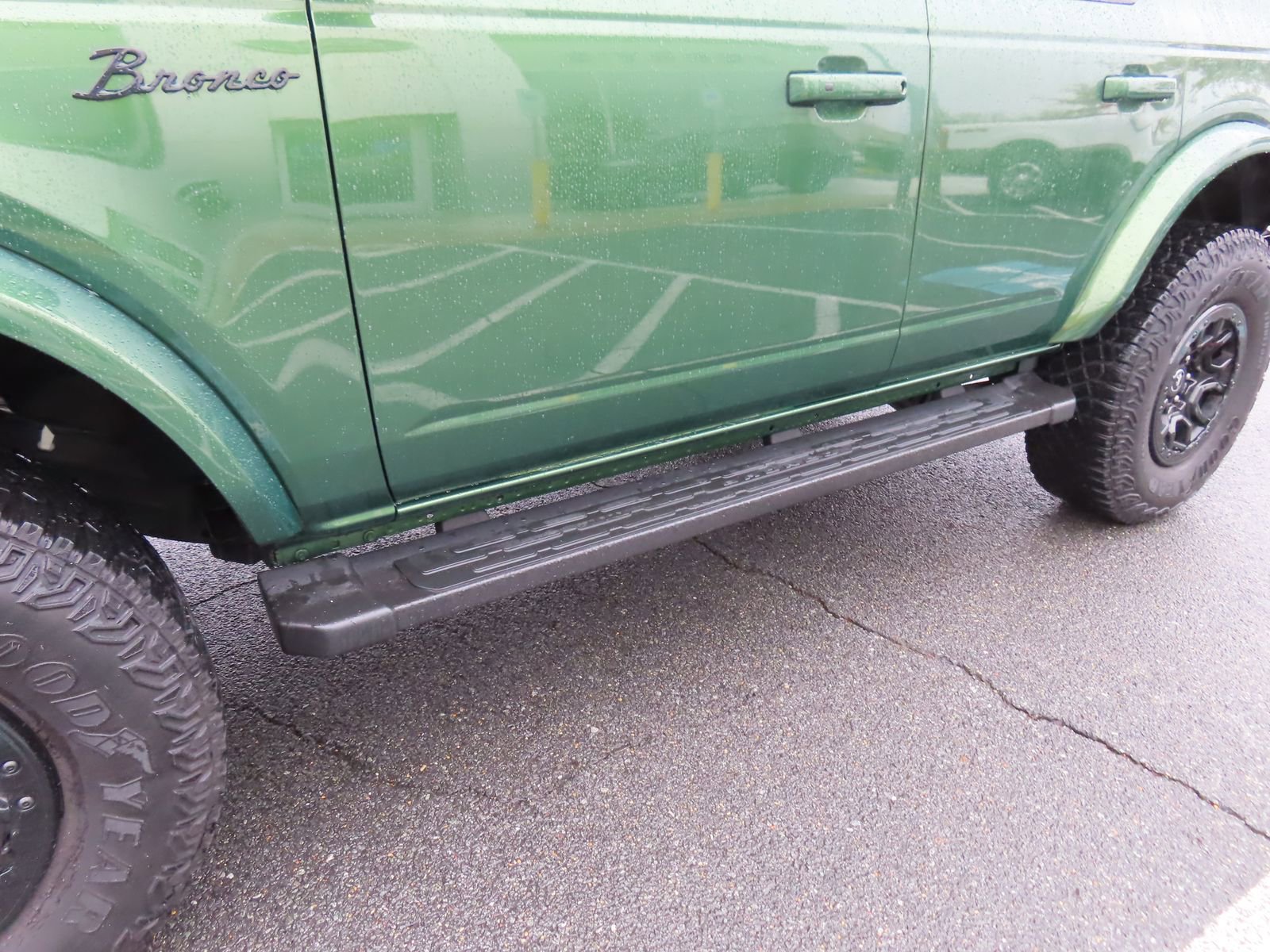 Used 2022 Ford Bronco Outer Banks image 11