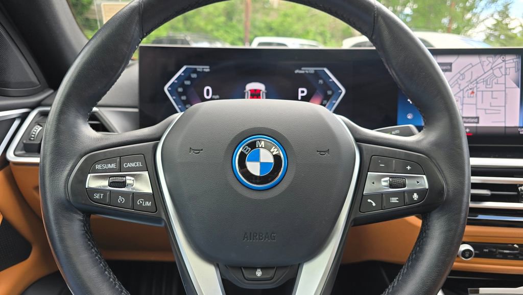 Used 2023 BMW i4 eDrive40 w/ Premium Package RWD image 28