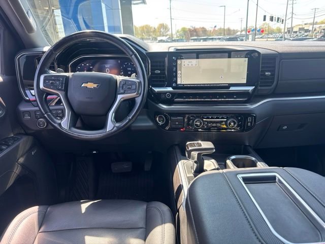 Used 2022 Chevrolet Silverado 1500 LTZ w/ LTZ Premium Package AWD/4WD image 22