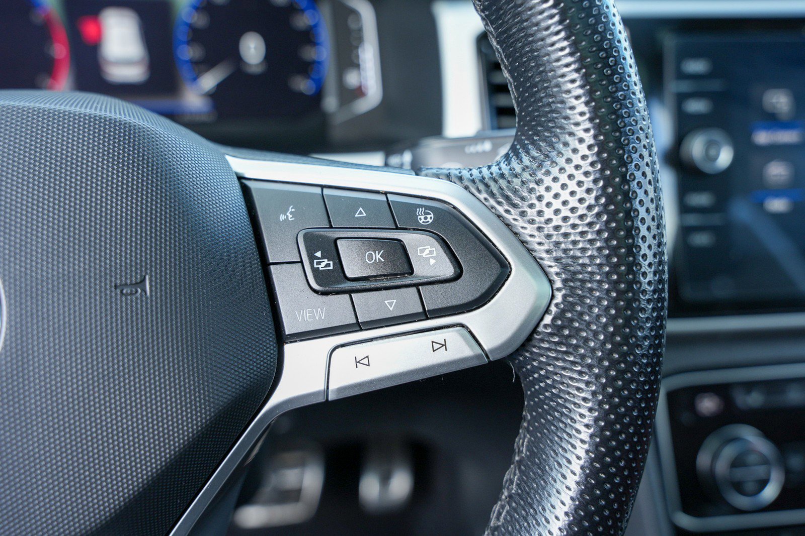 Used 2021 Volkswagen Atlas Cross Sport SEL Premium image 20