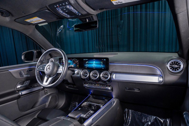 Certified 2023 Mercedes-Benz GLB 250 4MATIC image 4