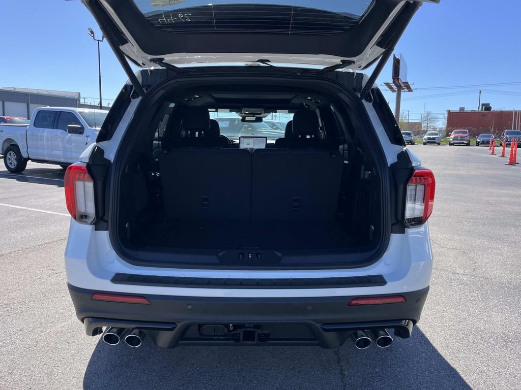 New 2026 Ford Explorer ST w/ Sun And Sound Package AWD/4WD image 15