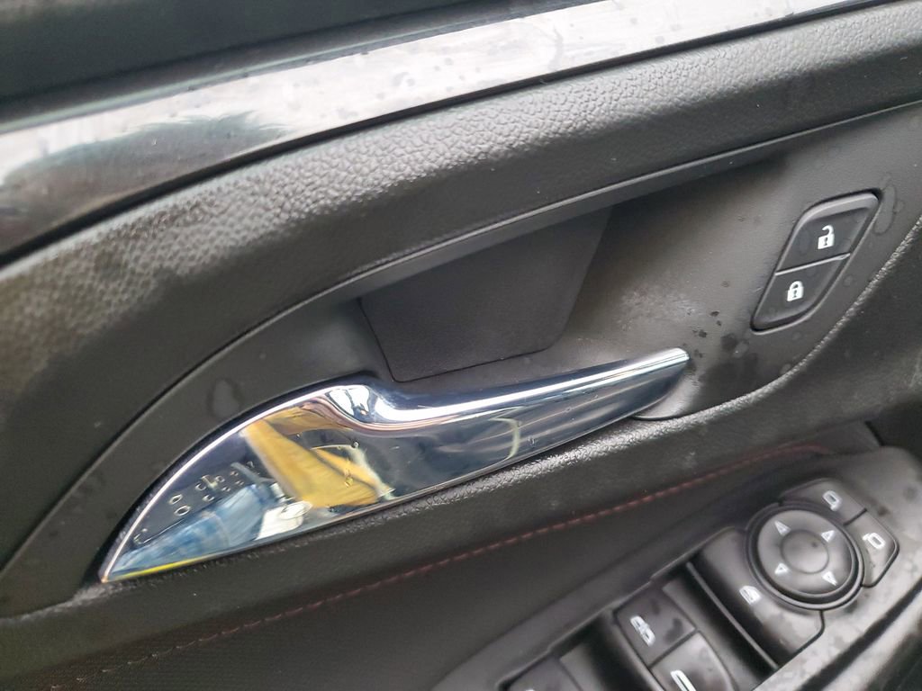 Used 2021 Chevrolet TrailBlazer RS w/ Technology Package image 28