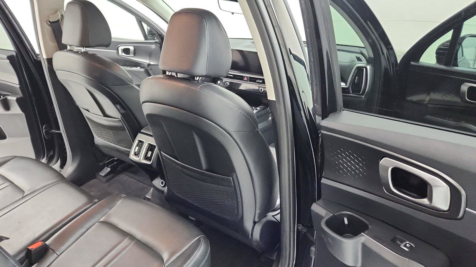 Used 2025 Kia Sorento S AWD/4WD image 33
