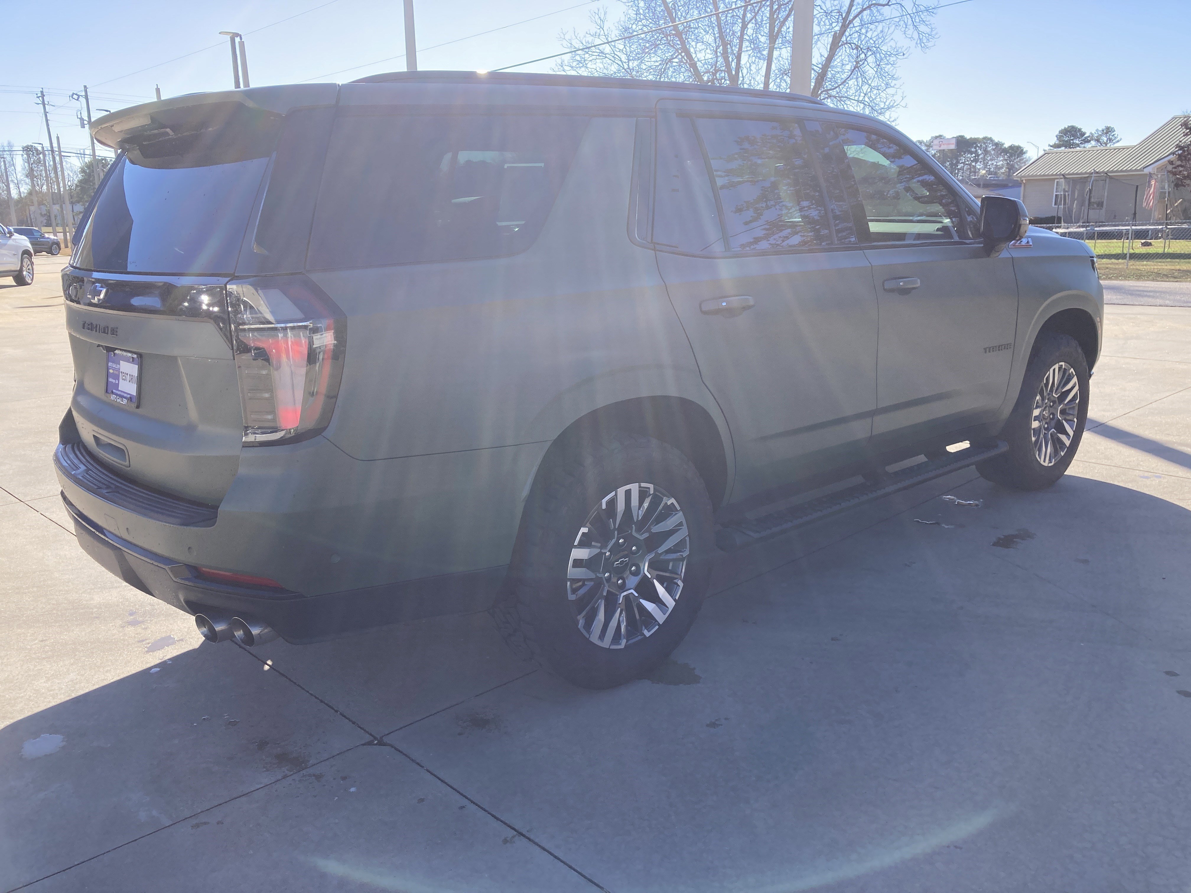 Used 2025 Chevrolet Tahoe Z71 w/ Comfort Package image 6