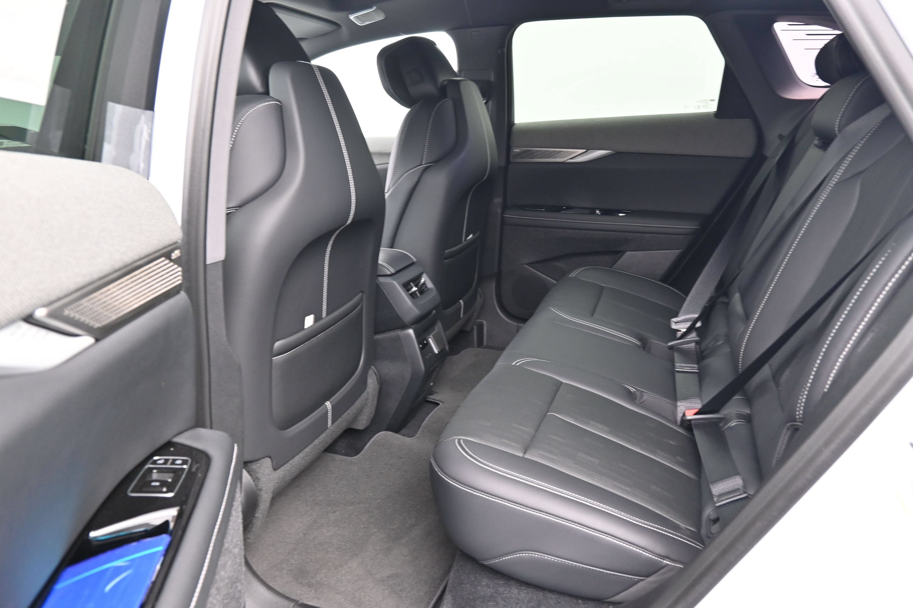 New 2026 Cadillac Optiq Sport 2 AWD/4WD image 10