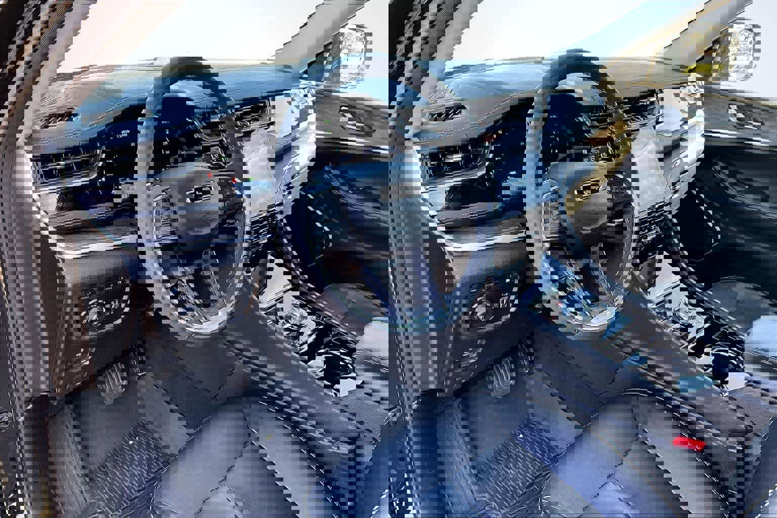 Used 2022 Jeep Grand Cherokee Limited 4xe image 2