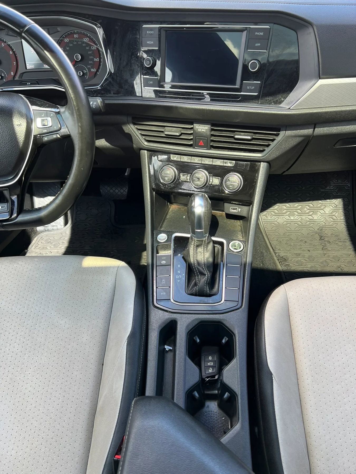 Used 2019 Volkswagen Jetta R-Line FWD image 13