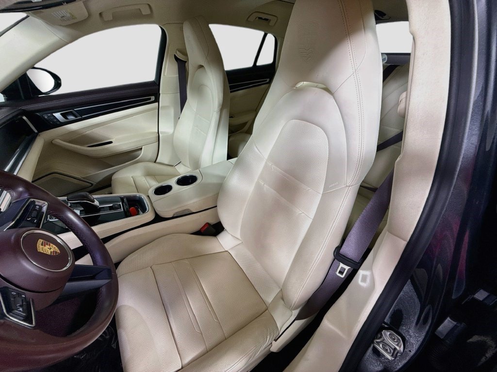 Used 2023 Porsche Panamera 4 Platinum Edition AWD/4WD image 20
