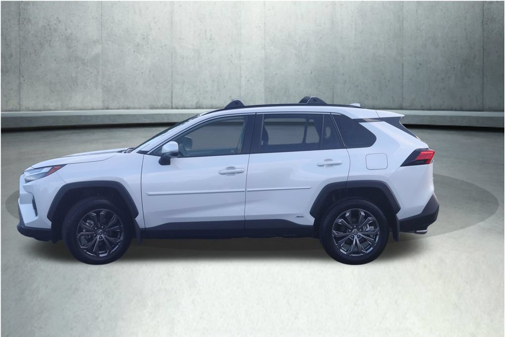 Used 2025 Toyota RAV4 XLE Premium w/ Weather Package AWD/4WD image 25