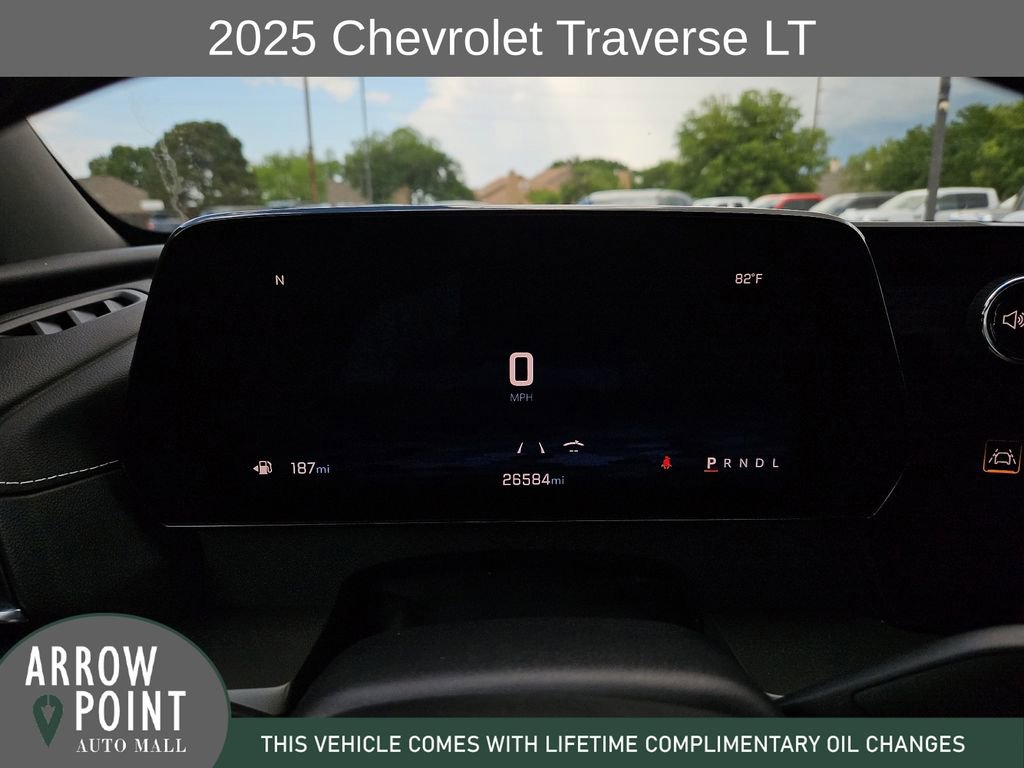 Used 2025 Chevrolet Traverse LT FWD image 26